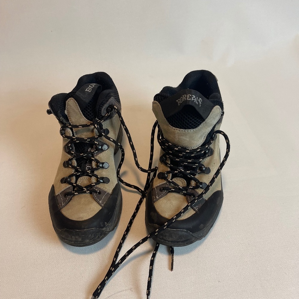Boreal Hiking boot size 6